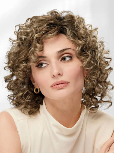 Wavy Short Wigs – Lightweight and Fashion Design