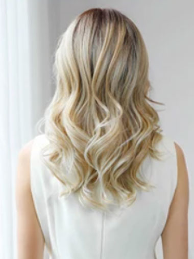 Natural Looking 16 Inch Wig - Ombre Blonde Soft Wavy Style
