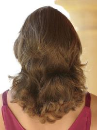 Wavy 16-Inch Human Hair Wig Long Brown Style for a Natural Look
